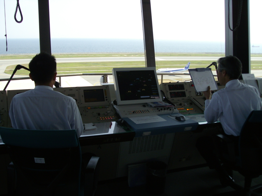 神戸空港管制塔　５月１９日  (20)