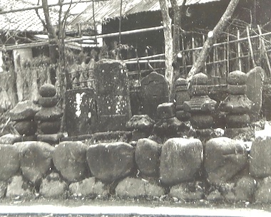 昭和30年の七士の墓