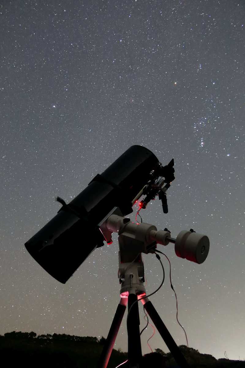 オリオンをバックにOrion(オライオン)望遠鏡 2022年11月