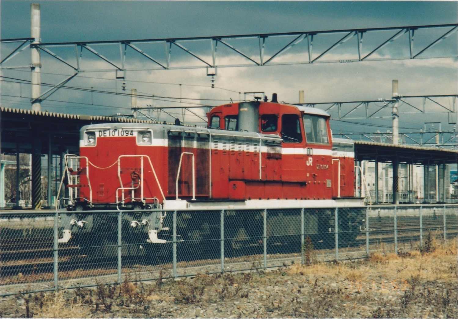 JR四国 国鉄DE10形1094号機 留置車両
