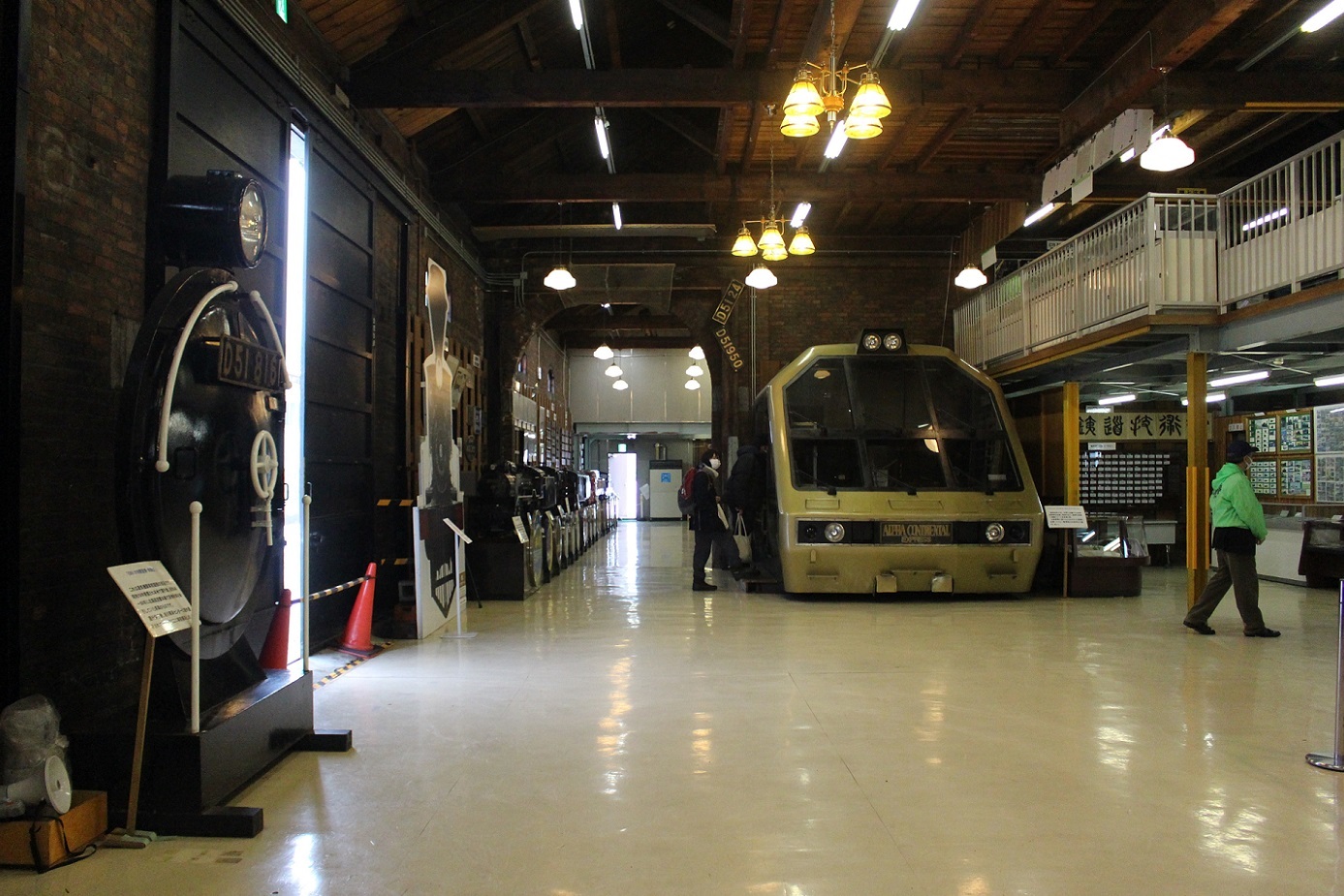 苗穂工場の旧型客車（2022年12月）a08