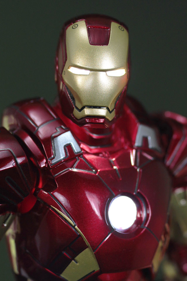 ZDトイズの1/10アイアンマン・マーク7(発光版) | ジョル's Page ZDトイズの1/10アイアンマン・マーク7(発光版) | ジョル's Page
