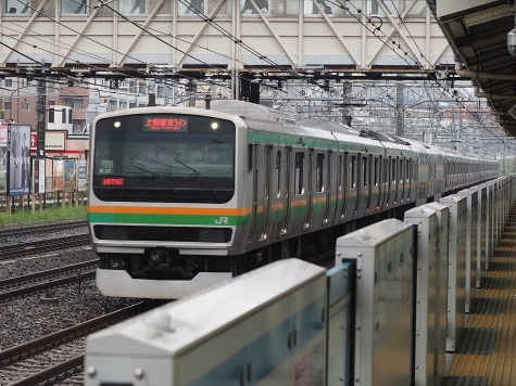 JR上野東京ライン E231系電車 近郊タイプ【東神奈川駅】