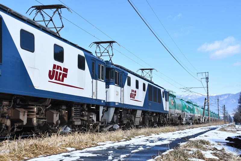 2023年1月29日撮影　西線貨物8084ﾚ　EF64更新色重連　JRFマークの並び