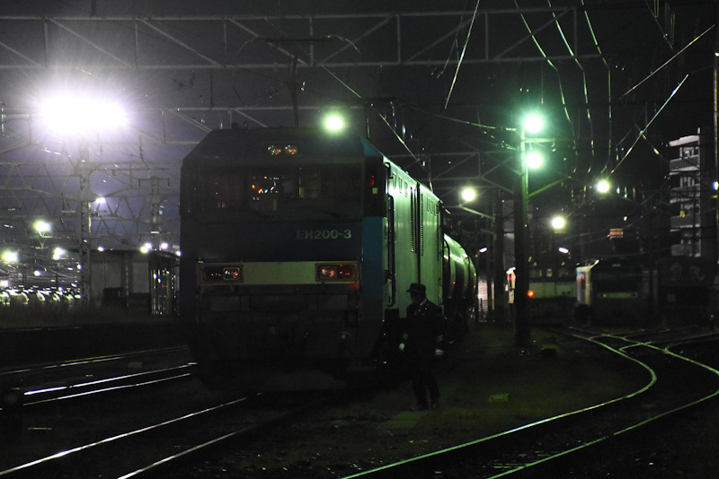 2022年11月19日撮影　南松本　篠ノ井線5463ﾚE　H200-3号機　ライト消灯