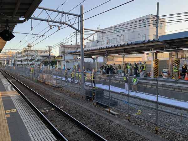 2021年11月に実施された拝島駅1番線の留置線撤去・線形変更工事