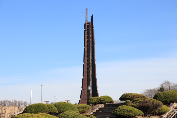 2022-11-24 北海道百年記念塔1
