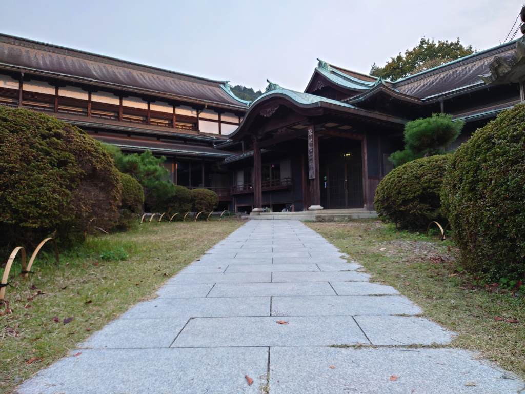 「琴平町公会堂(香川県琴平町)」昭和9年の木造日本建築は国の登録有形文化財